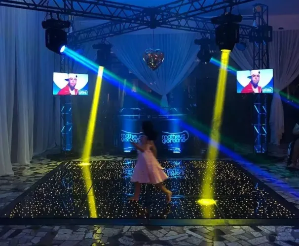 Pista de dança Paria para aniversário e casamentos