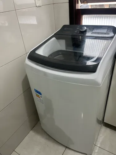 Máquina de lavar roupas 