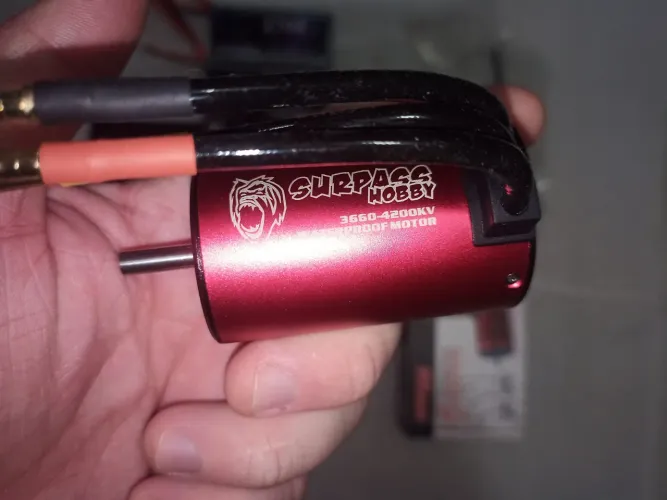 Motor SURPASSHOBBY 3660 4200KV à prova d'água