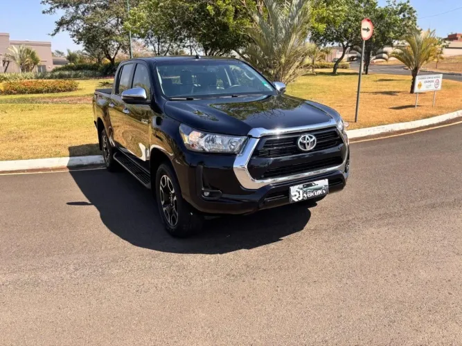 Toyota Hilux CD SRV 4X4 2.8 TDI Diesel Aut. 2021