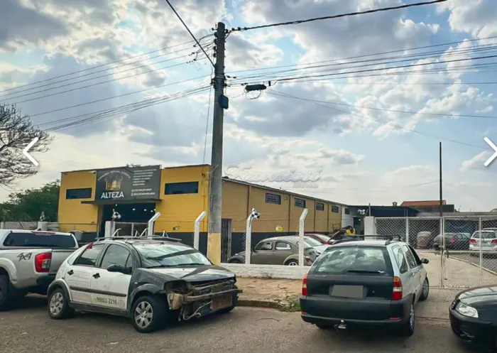 Barracão + terreno com garagem + casa 