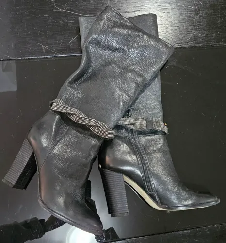 Bota feminina preta em couro legítimo com tira strass removível Dumond tamanho 35
