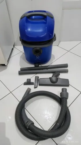 Aspirador de pó e líquidos Electrolux Flex N 1400w