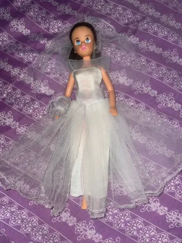 Boneca antiga Susi noiva, leiam a descrição 