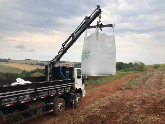 CARGO 2428 bitruck munck