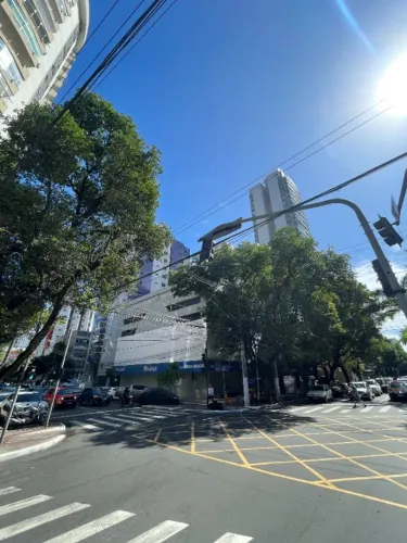 Alugo Imóvel Comercial - Praia do Canto - Aprox. 900m com 3 Pavimentos