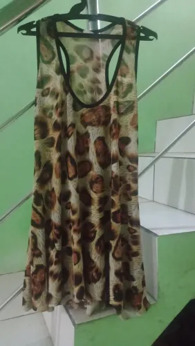 Vestido Leopardo - Tamanho M 10 Reais 