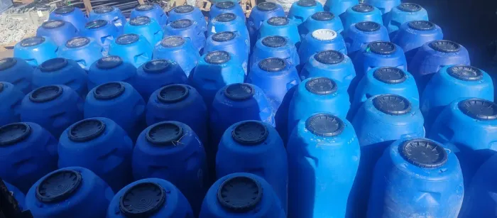 Bombonas de 240 litros tampa  rosca 