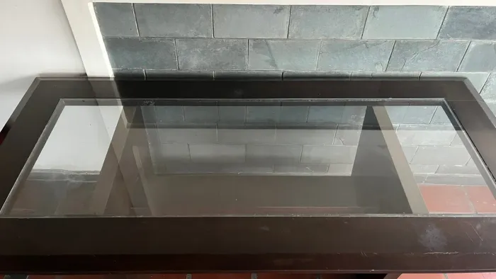 Mesa de centro com vidro + 6 cadeiras