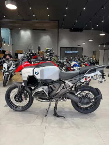 BMW R 1300 GS ADVENTURE VERMELHA 2026 - BM RIO BOTAFOGO