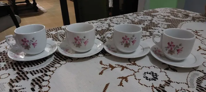 Xícaras porcelana antigas de café 