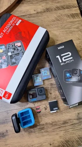GoPro HERO 12 BLACK +2 Cartão de Memória 128GB +3 Baterias +Carregador +Kit de acessórios