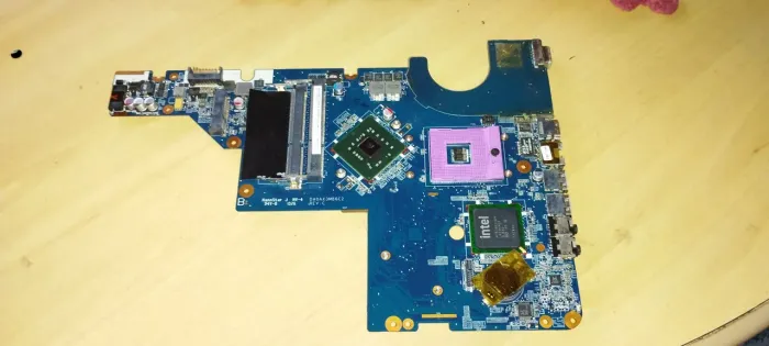 Placa Mãe ((Defeito)) HP G42, reparar ou tirar componentes 
