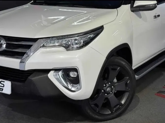 Toyota Hilux SW4 SRX Diamo. 4X4 2.8 TB DIE AUT 2020