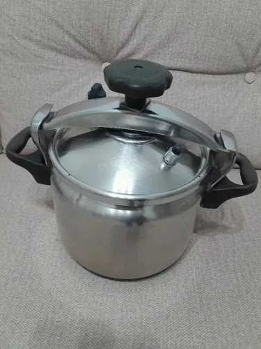 Panela de Pressão Importada Marmicoc Black Alumax 6L 3 Sistemas de Segurança