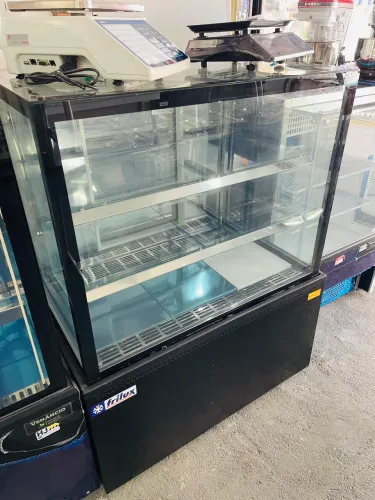 MB Vitrine Refrigerada Frilux 1M