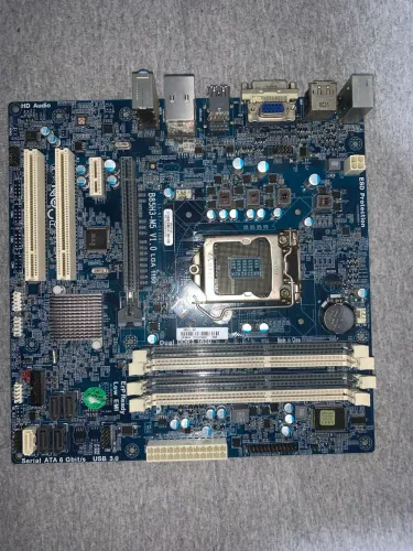 Placa-mãe B85H3-M5 LGA 1150 (com defeito)