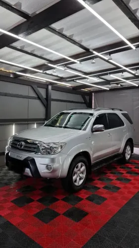 Toyota Hilux SW4 SRV 4X4 4.0 V6 24V Aut. 2010