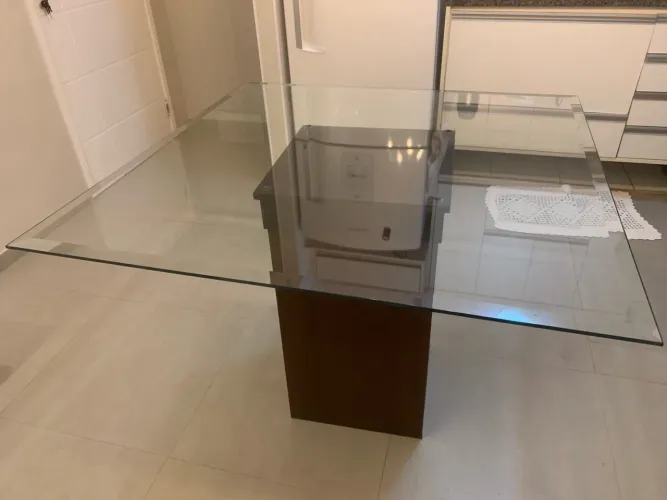 Mesa de Jantar sem cadeiras