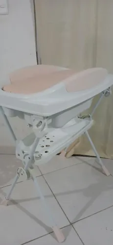 Banheira com trocador para bebê