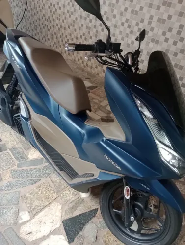 Pcx DLX 7,200 km de garagem 
