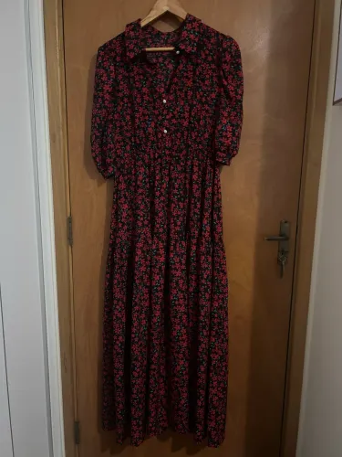 Vestido longo florido manga curta