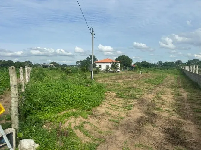 Lindo Sitio Roça Fazenda media 2 tarefas com Casa 2 quartos, sala cozinha Galinheiro Horta