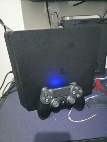 Playstation 4 Slim Gold HEN 11.0 Desbloqueado. 