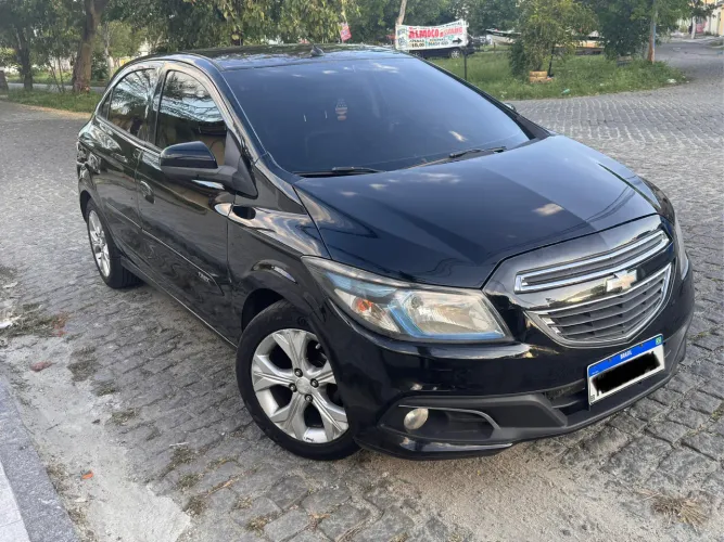 VENDIDO Onix Hatch Ltz 1.4 8v Flex 14/14 com Gnv 5ª Ger , estudo troca, Doc 2025 ok 