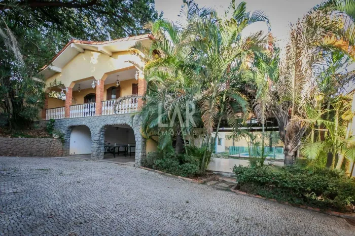 Casa à venda, 4 quartos, 1 suíte, 2 vagas, São Luiz - Belo Horizonte/MG