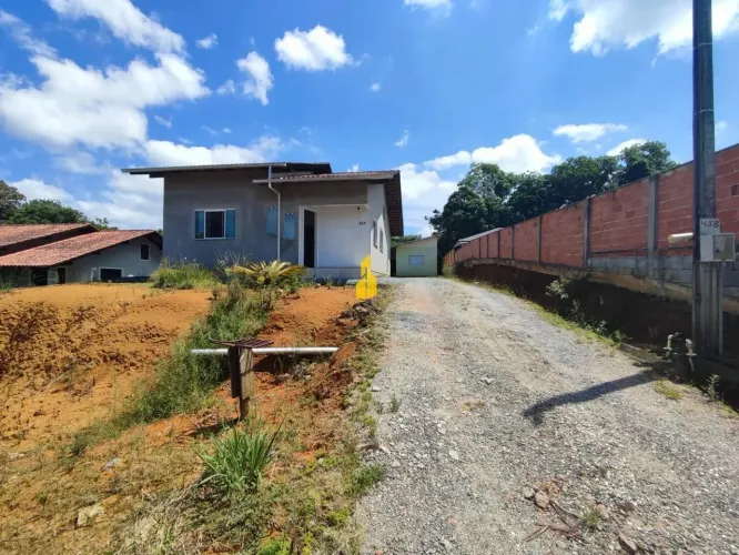 2 casas no Bairro Quintino em Timbó/SC