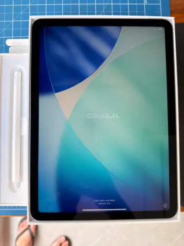 iPad Air M2 256GB 11pol c/ Apple Pencil Pro - Impecável