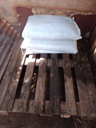 Vendo terra adubada muito boa pra suas plantas ou sua pequena horta só 30 reais cada 30 kg