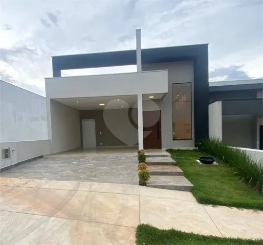 Casa à venda com 3 quartos, sendo 1 suíte, no condomínio Condomíno Helena Maria, Sorocaba 