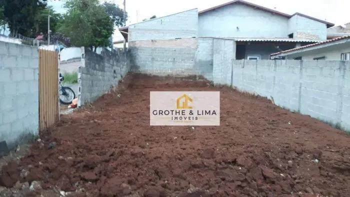 Terreno plano murado à venda por R$ 130.000 no Alto São Pedro Taubaté SP