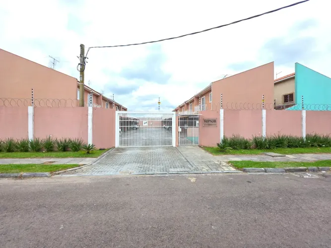 Sobrado em condominio fechado no bairro Afonso Pena em São José dos Pinhais