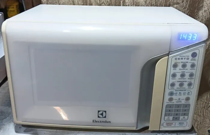Vendo Micro-ondas Electrolux 31L 