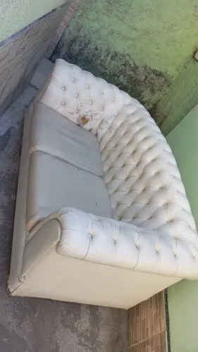 Sofá Chesterfield 3 Lugares Branco/Off White - Estilo Clássico