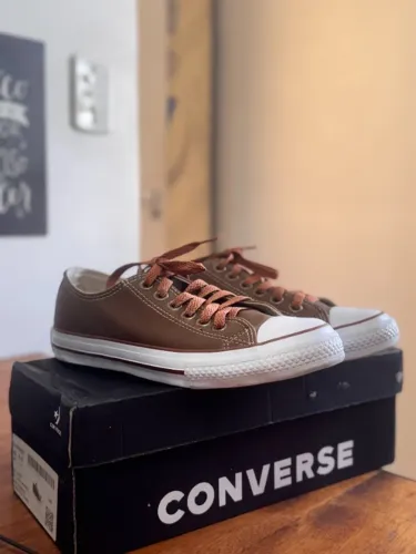 Tenis All Caramelo Star Chuck Taylor em Couro