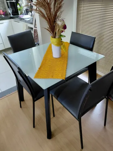 Mesa c 4 cafeira