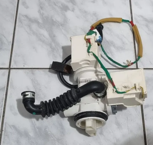 Conjunto bomba de dreno e ecobubble