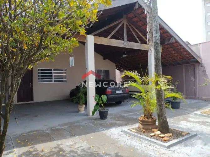Casa em Rua Maria Cecília de Oliveira Maciel - Jardim Colonial - Bauru/SP