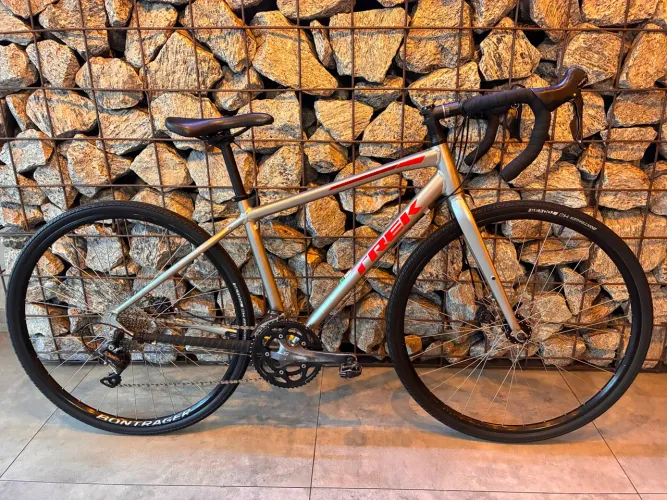 Bicicleta ? Trek Speed/Gravel Alumínio - Shimano - Freio a Disco - Excelente Estado