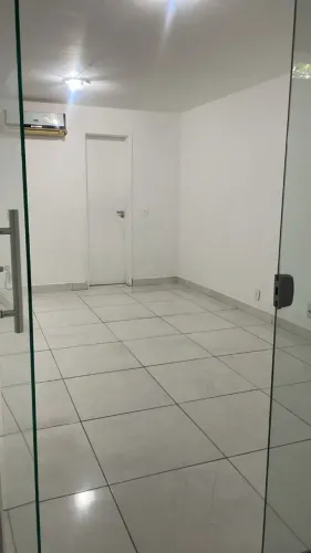 Sala - 13m2 - Sem condomínio - Próximo a Pelinca - Andar térreo