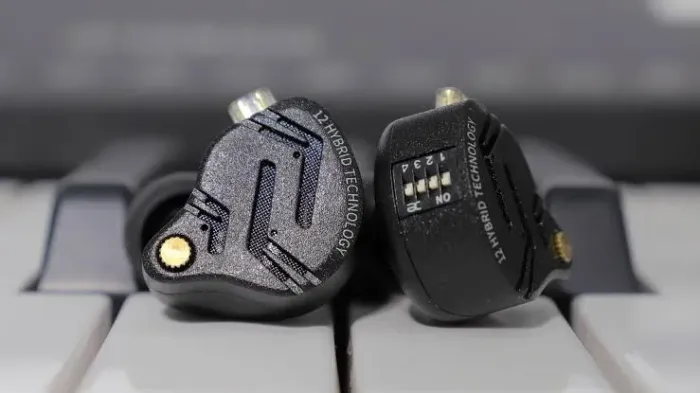 Fone kz zs12 pro x + chaves tuning