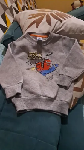Lindas peças de roupas infantis