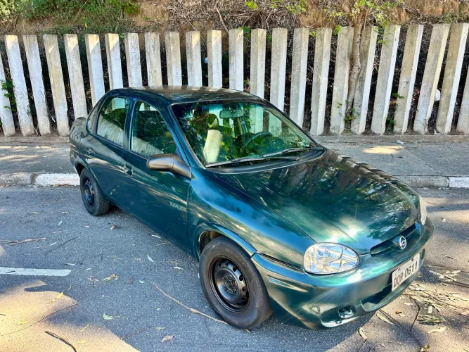 Chevrolet Corsa Sedan 1.0 MPFI 8V 71cv 4P 2004