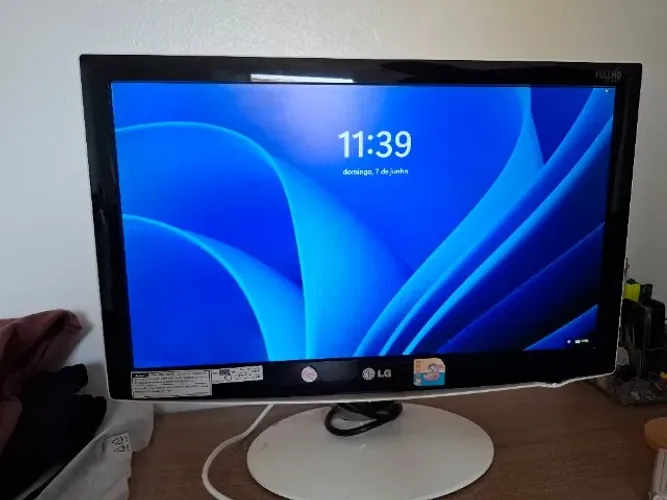 TV / Monitor