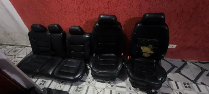 Bancos de Couro Bora/Golf Comfortline