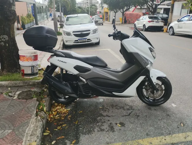 Nmax com apenas 14 mil km